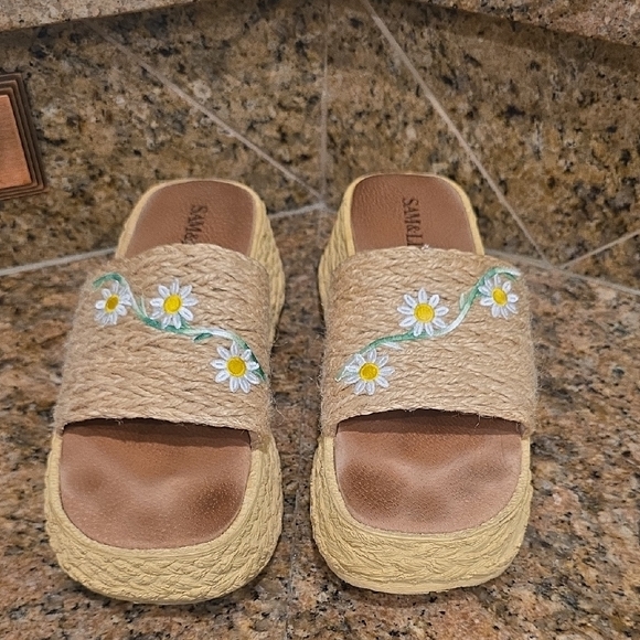 Vintage Sam & Libby Flower Foam Sandals - SZ 10 - Picture 1 of 11
